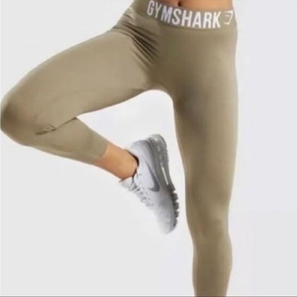 Gymshark Pants - Gymshark Olive Green Flex Seamless Leggings Tights Medium*defect Plz read notes.